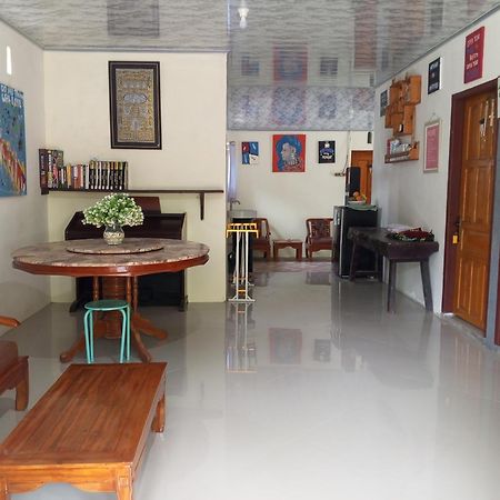 Ferienwohnung Air Manis Secret Surfcamp Taluk Batung Exterior foto