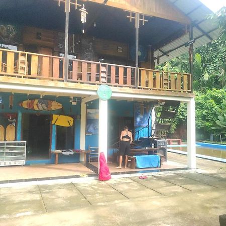 Ferienwohnung Air Manis Secret Surfcamp Taluk Batung Exterior foto