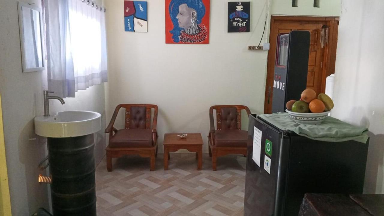 Ferienwohnung Air Manis Secret Surfcamp Taluk Batung Exterior foto