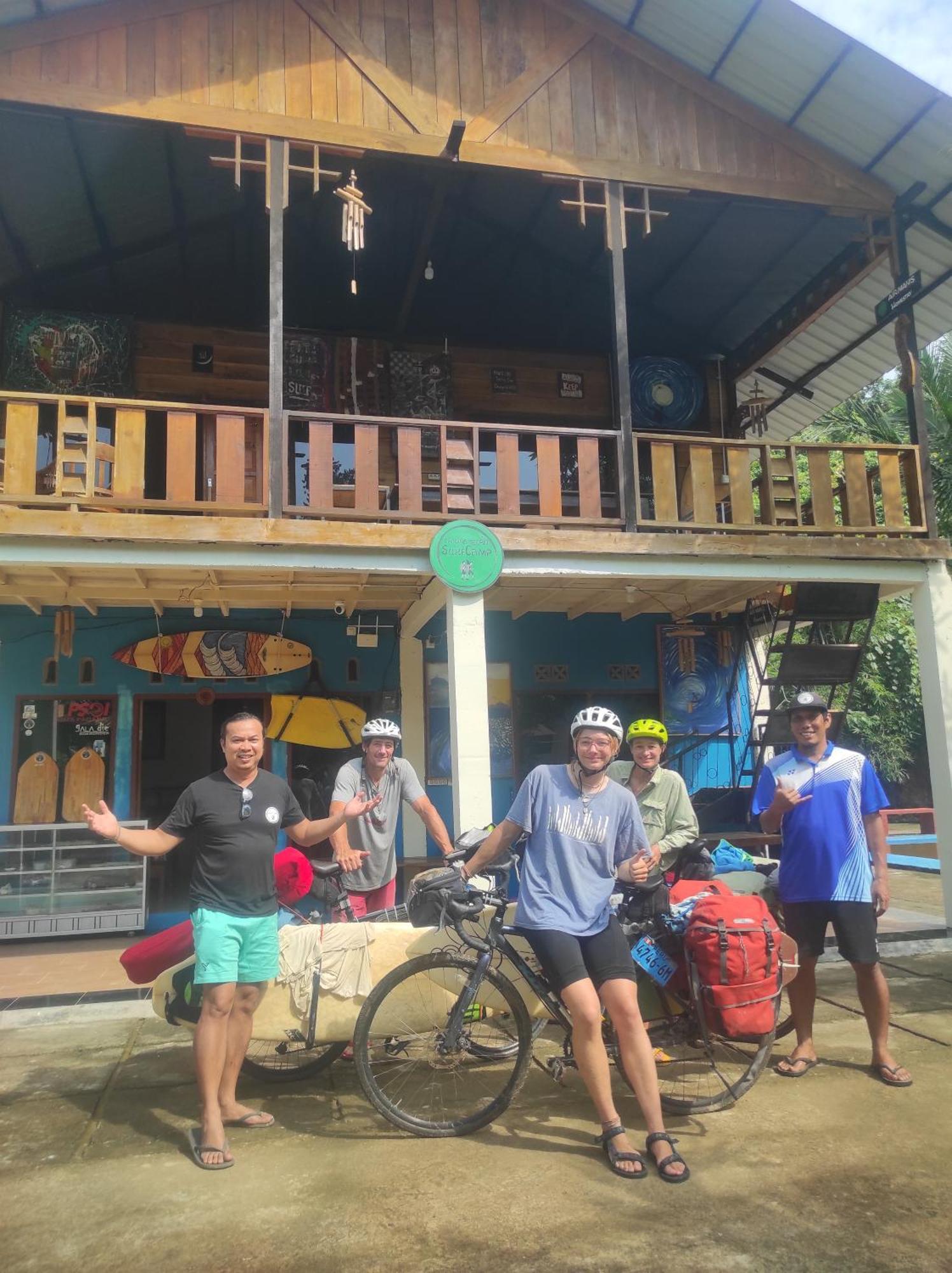 Ferienwohnung Air Manis Secret Surfcamp Taluk Batung Exterior foto