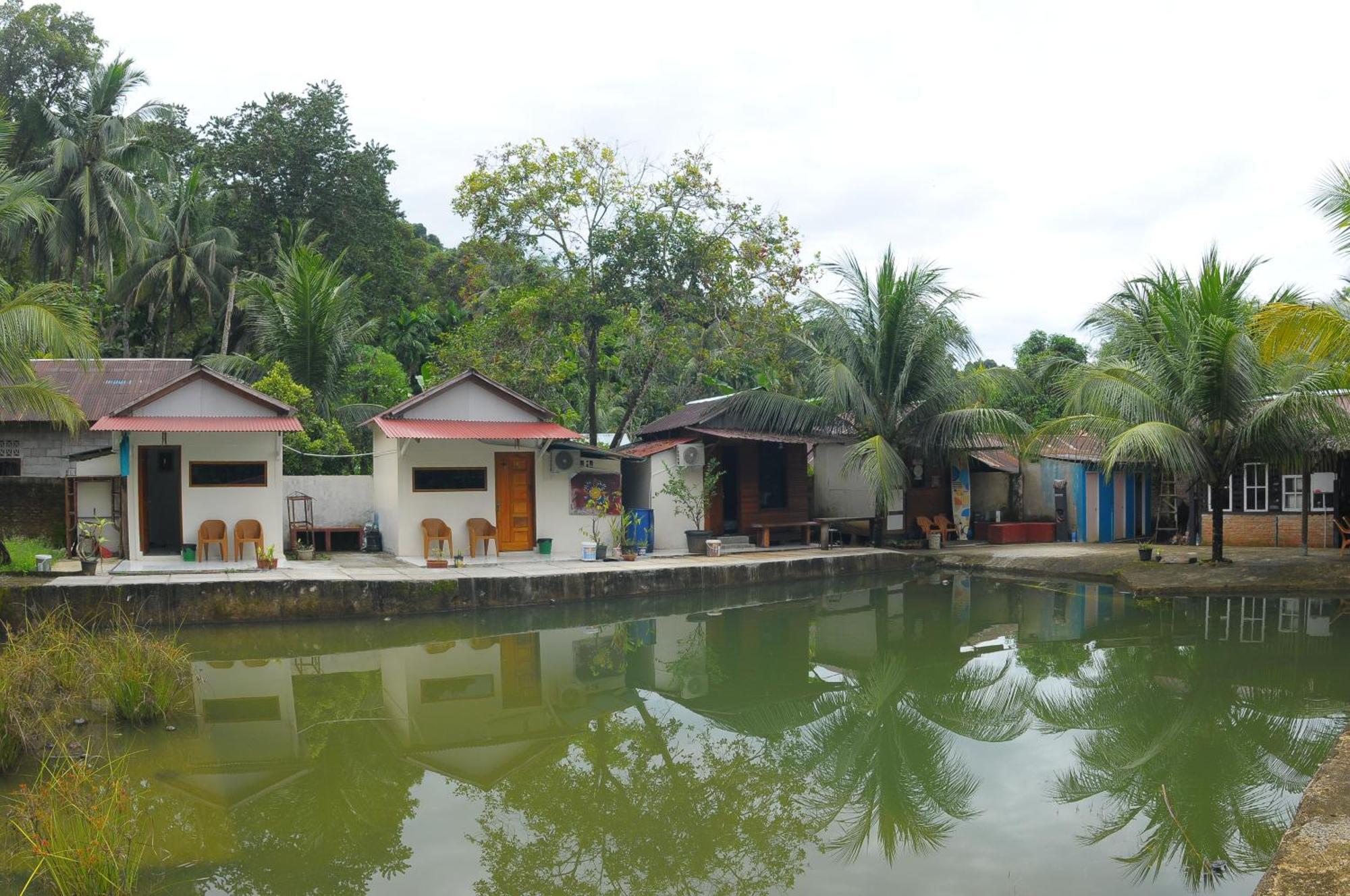 Ferienwohnung Air Manis Secret Surfcamp Taluk Batung Exterior foto