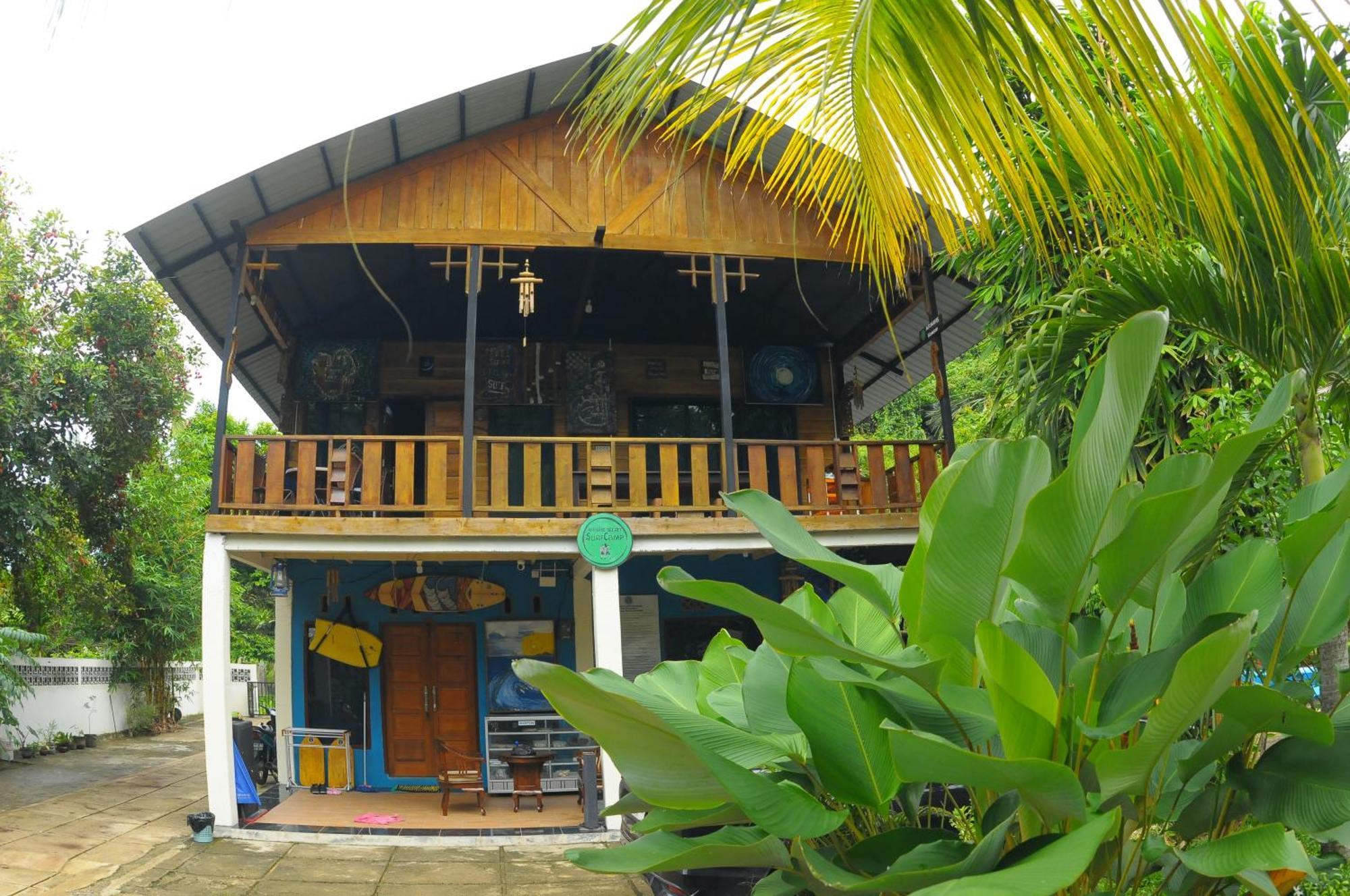 Ferienwohnung Air Manis Secret Surfcamp Taluk Batung Exterior foto