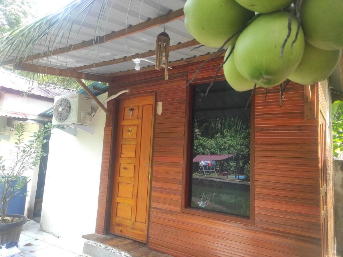 Ferienwohnung Air Manis Secret Surfcamp Taluk Batung Exterior foto