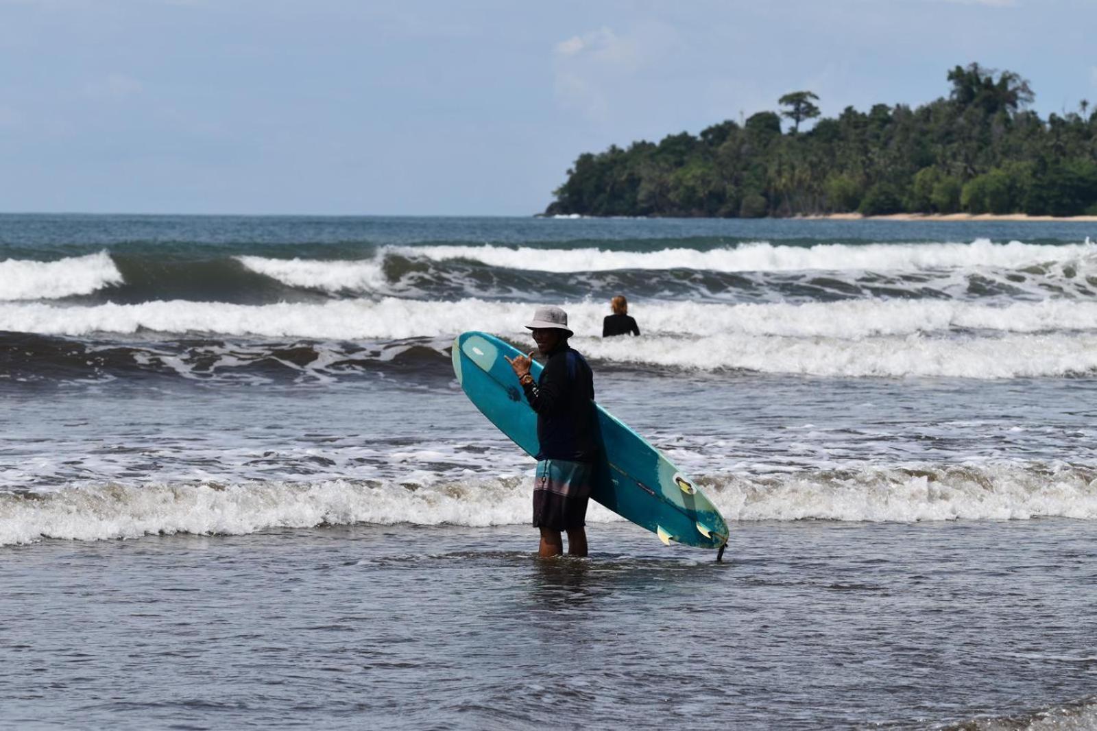 Ferienwohnung Air Manis Secret Surfcamp Taluk Batung Exterior foto